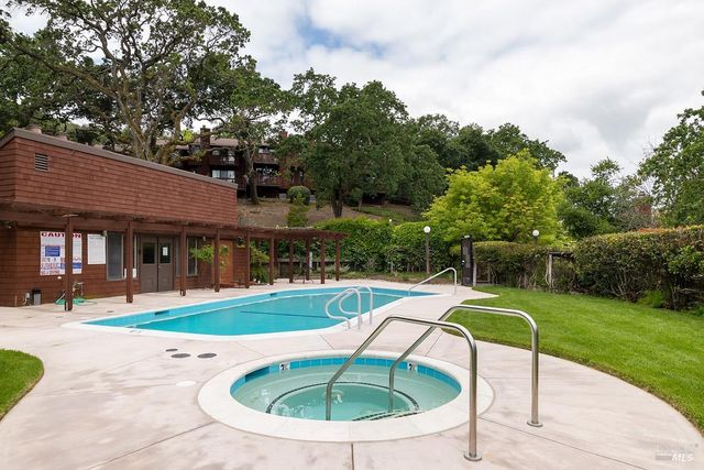 1053 Margaret Ct, Novato, CA 94947