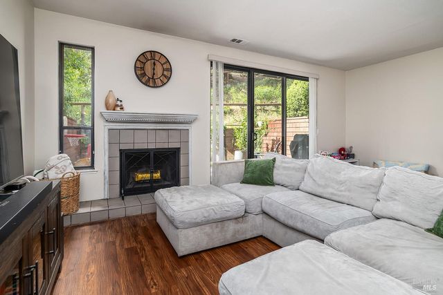 1053 Margaret Ct, Novato, CA 94947