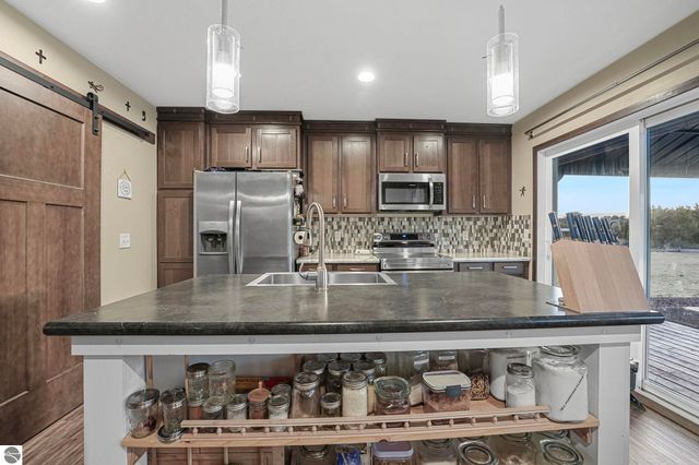 2082 S Mackinaw Trail, Cadillac, MI 49601