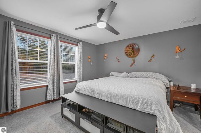 2082 S Mackinaw Trail, Cadillac, MI 49601