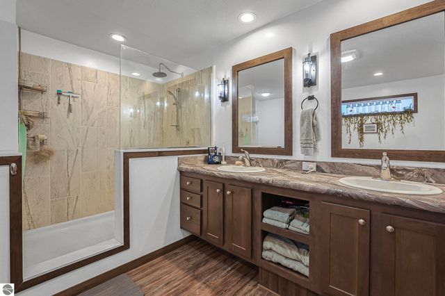 2082 S Mackinaw Trail, Cadillac, MI 49601