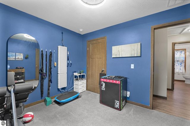 2082 S Mackinaw Trail, Cadillac, MI 49601