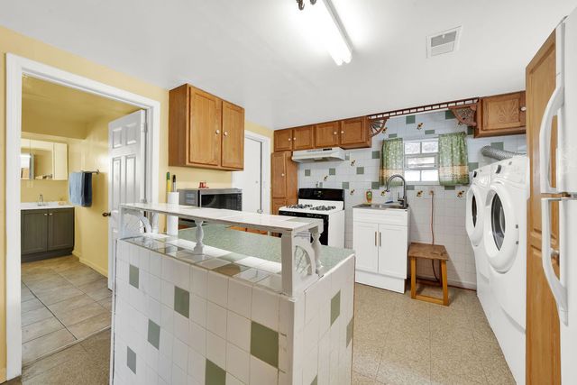 7033 W 43RD ST Street, Stickney, IL 60402