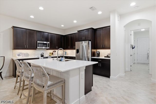 10120 Belcrest BLVD, Fort Myers, FL 33913