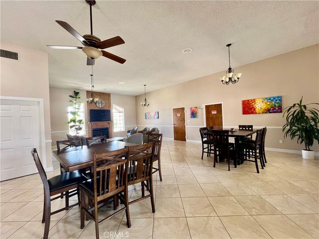 827 Deerwood Drive, San Jacinto, CA 92583