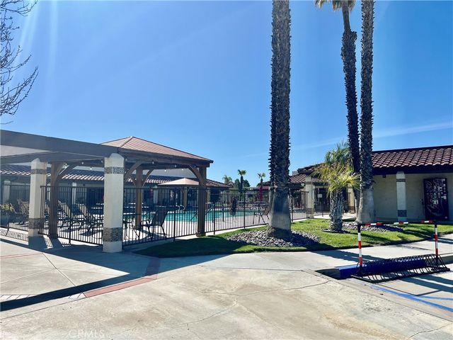 827 Deerwood Drive, San Jacinto, CA 92583