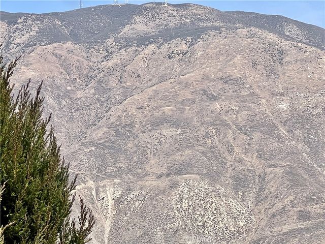 827 Deerwood Drive, San Jacinto, CA 92583