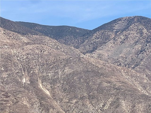 827 Deerwood Drive, San Jacinto, CA 92583