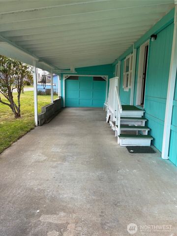 211 7th Street NE, Long Beach, WA 98631