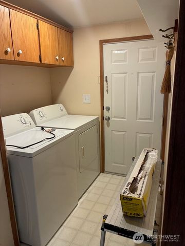 211 7th Street NE, Long Beach, WA 98631