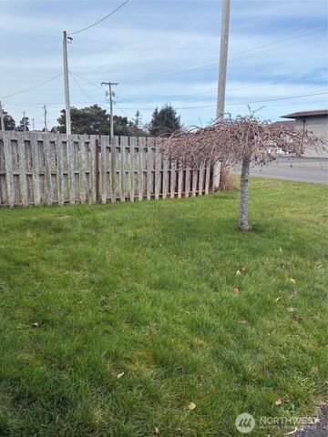 211 7th Street NE, Long Beach, WA 98631