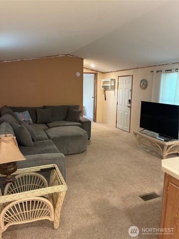 211 7th Street NE, Long Beach, WA 98631