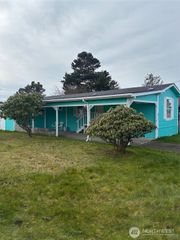 211 7th Street NE, Long Beach, WA 98631