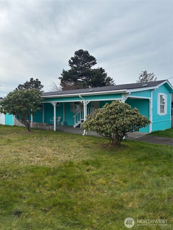 211 7th Street NE, Long Beach, WA 98631