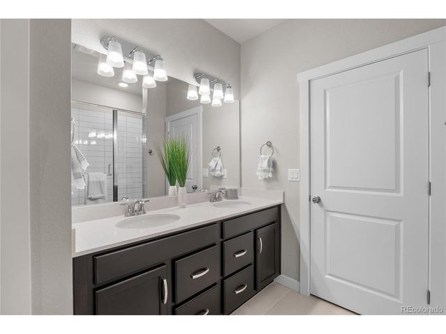 350 High Point Dr C103, Longmont, CO 80504