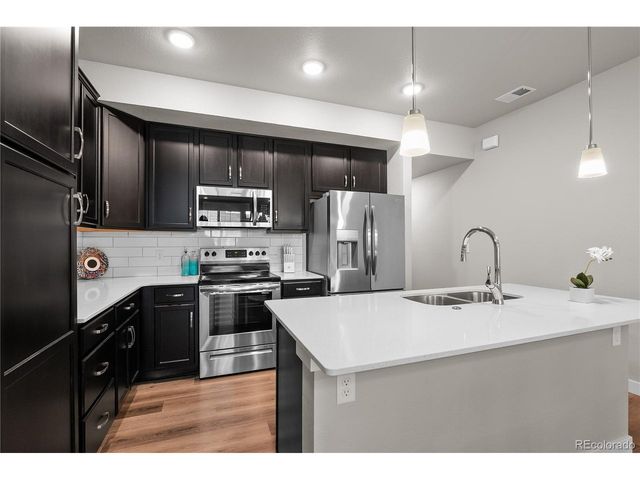 350 High Point Dr C103, Longmont, CO 80504