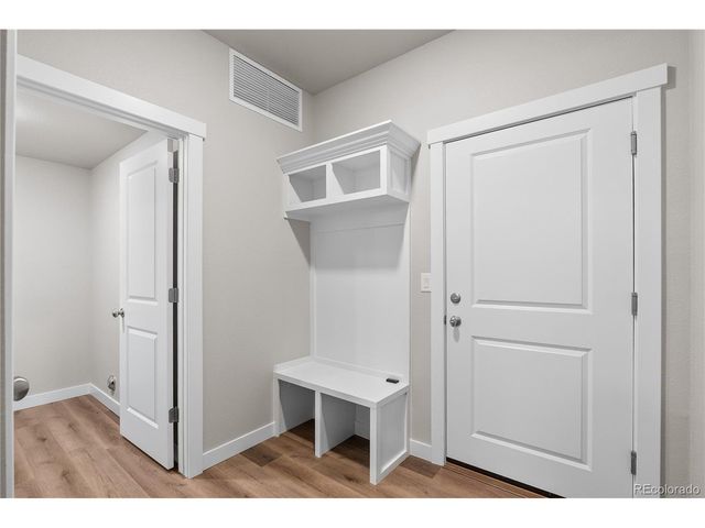 350 High Point Dr C103, Longmont, CO 80504