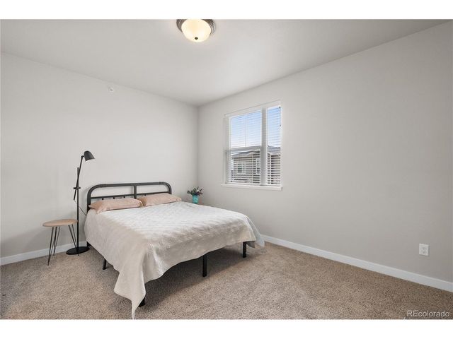 350 High Point Dr C103, Longmont, CO 80504