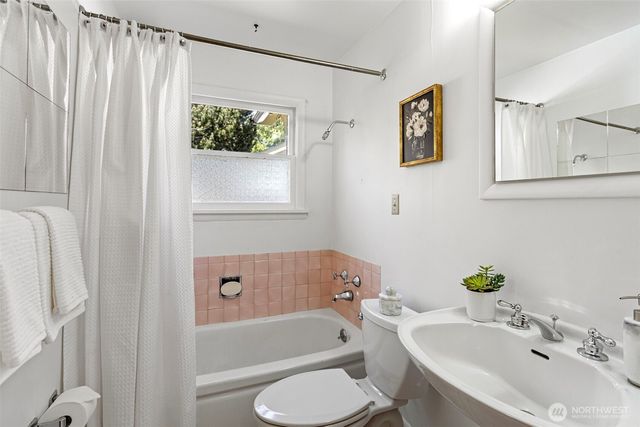 4812 SW Stevens Street, Seattle, WA 98116