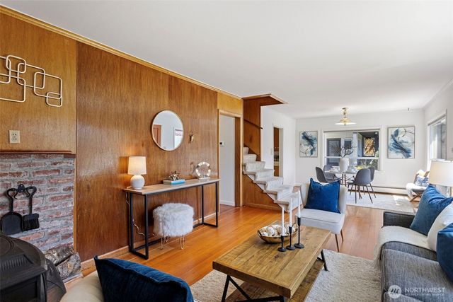 4812 SW Stevens Street, Seattle, WA 98116