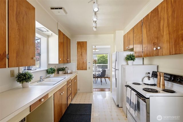 4812 SW Stevens Street, Seattle, WA 98116