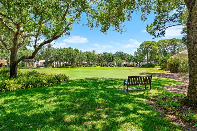 105 Segovia Way, Jupiter, FL 33458