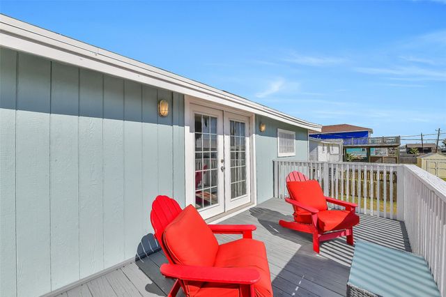 16725 Edward Teach Road, Jamaica Beach, TX 77554