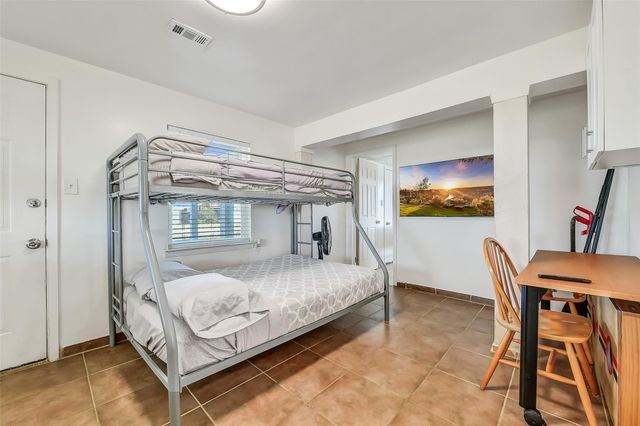 16725 Edward Teach Road, Jamaica Beach, TX 77554