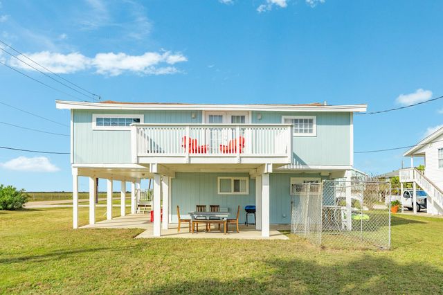 16725 Edward Teach Road, Jamaica Beach, TX 77554
