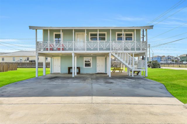 16725 Edward Teach Road, Jamaica Beach, TX 77554