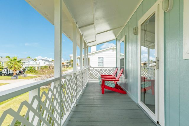 16725 Edward Teach Road, Jamaica Beach, TX 77554