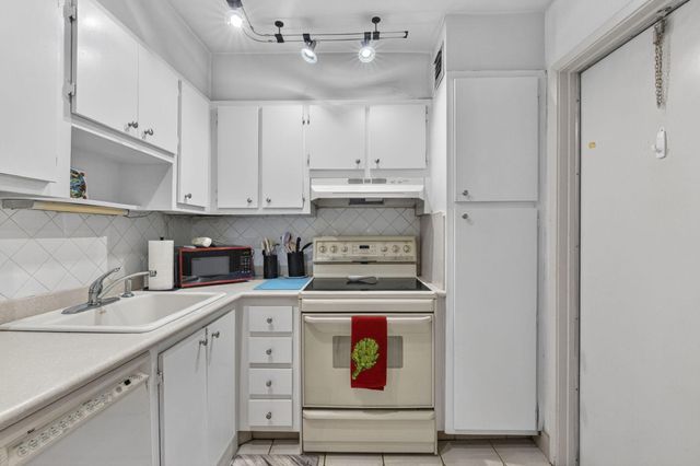 3000 S Course Drive 103, Pompano Beach, FL 33069