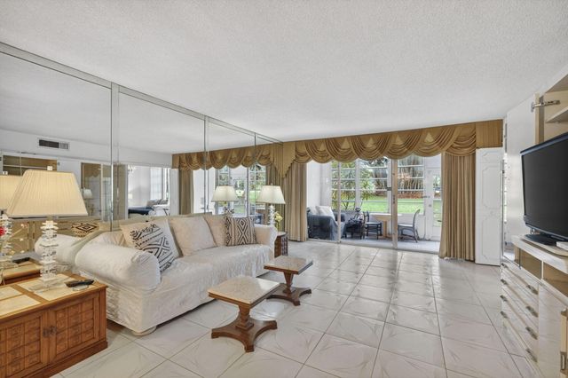 3000 S Course Drive 103, Pompano Beach, FL 33069