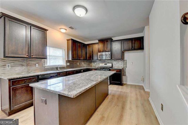 6331 Salinger Court SE, Mableton, GA 30126