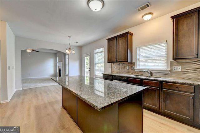 6331 Salinger Court SE, Mableton, GA 30126