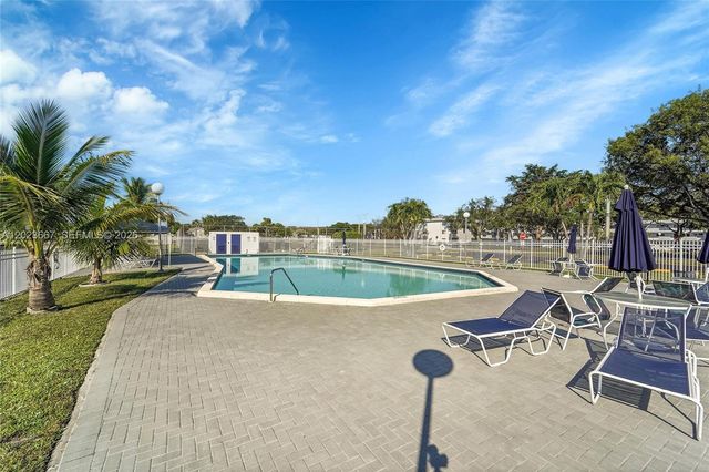 8405 NW 61st Street D207, Tamarac, FL 33321