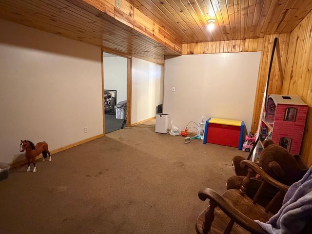 6119 Red Fox Run, North Branch, MN 55056