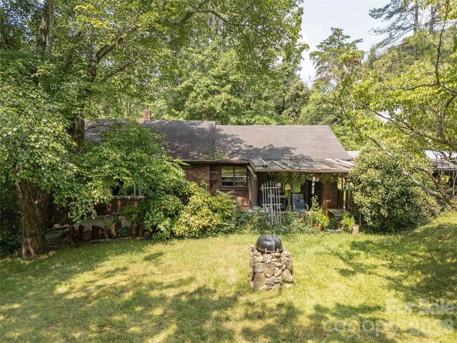 11 Cub Road 4, Asheville, NC 28806
