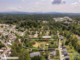 11 Cub Road 4, Asheville, NC 28806