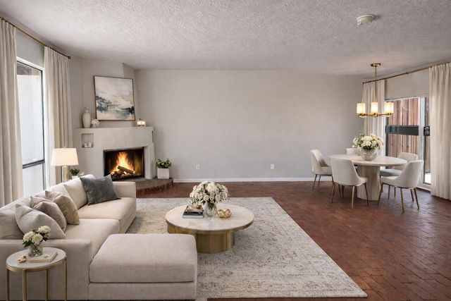 215 La Vida Nueva Del Oeste SW, Albuquerque, NM 87105