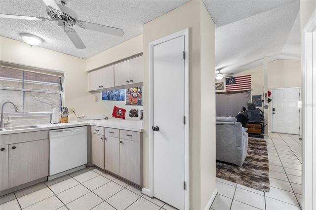 4753 SILVER CIRCLE, Zephyrhills, FL 33541