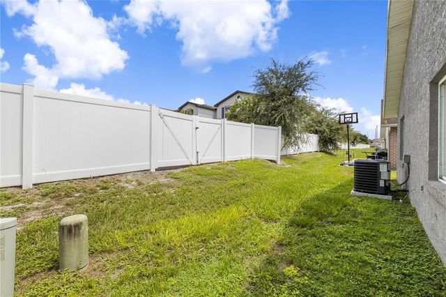 4753 SILVER CIRCLE, Zephyrhills, FL 33541