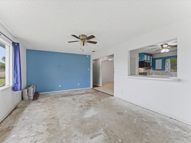 209 Pierce Drive, Mabank, TX 75156