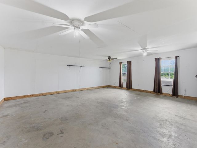 209 Pierce Drive, Mabank, TX 75156