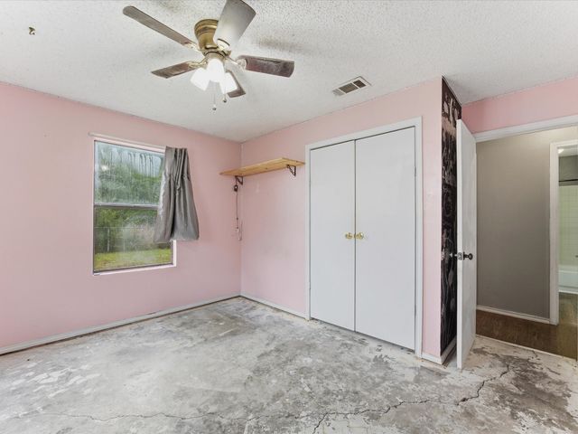 209 Pierce Drive, Mabank, TX 75156