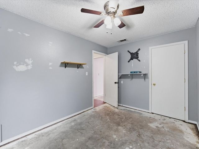 209 Pierce Drive, Mabank, TX 75156