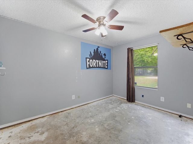 209 Pierce Drive, Mabank, TX 75156