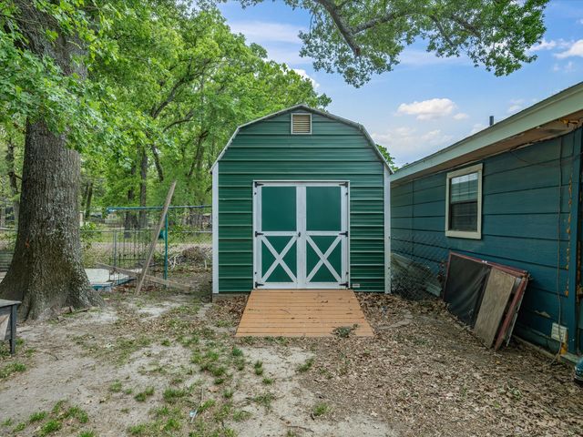 209 Pierce Drive, Mabank, TX 75156