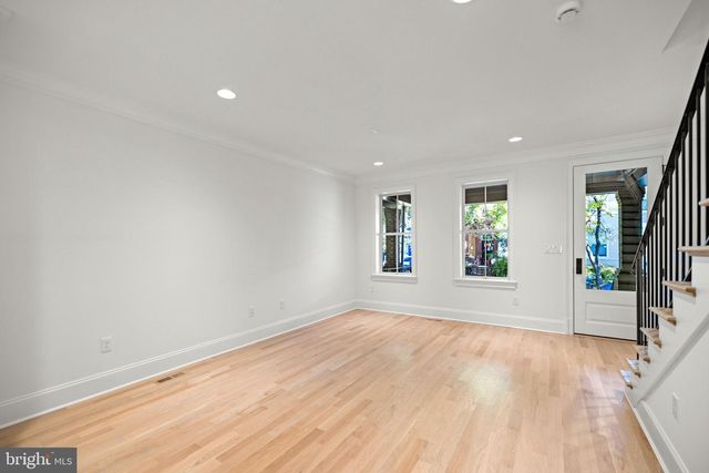 25 T ST NW, Washington, DC 20010