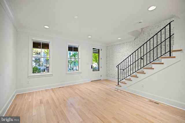 25 T ST NW, Washington, DC 20010